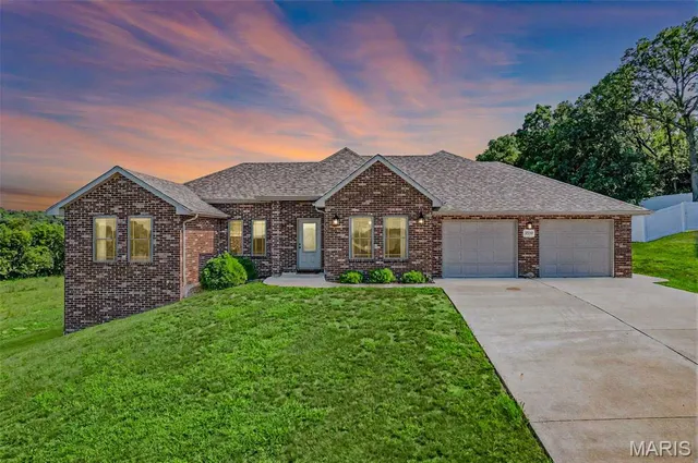 $495,000 | 3510 Christian Ridge, Jefferson City, MO 65101