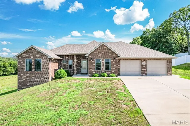 $495,000 | 3510 Christian Ridge, Jefferson City, MO 65101