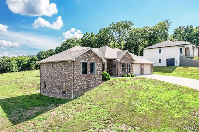 $495,000 | 3510 Christian Ridge, Jefferson City, MO 65101