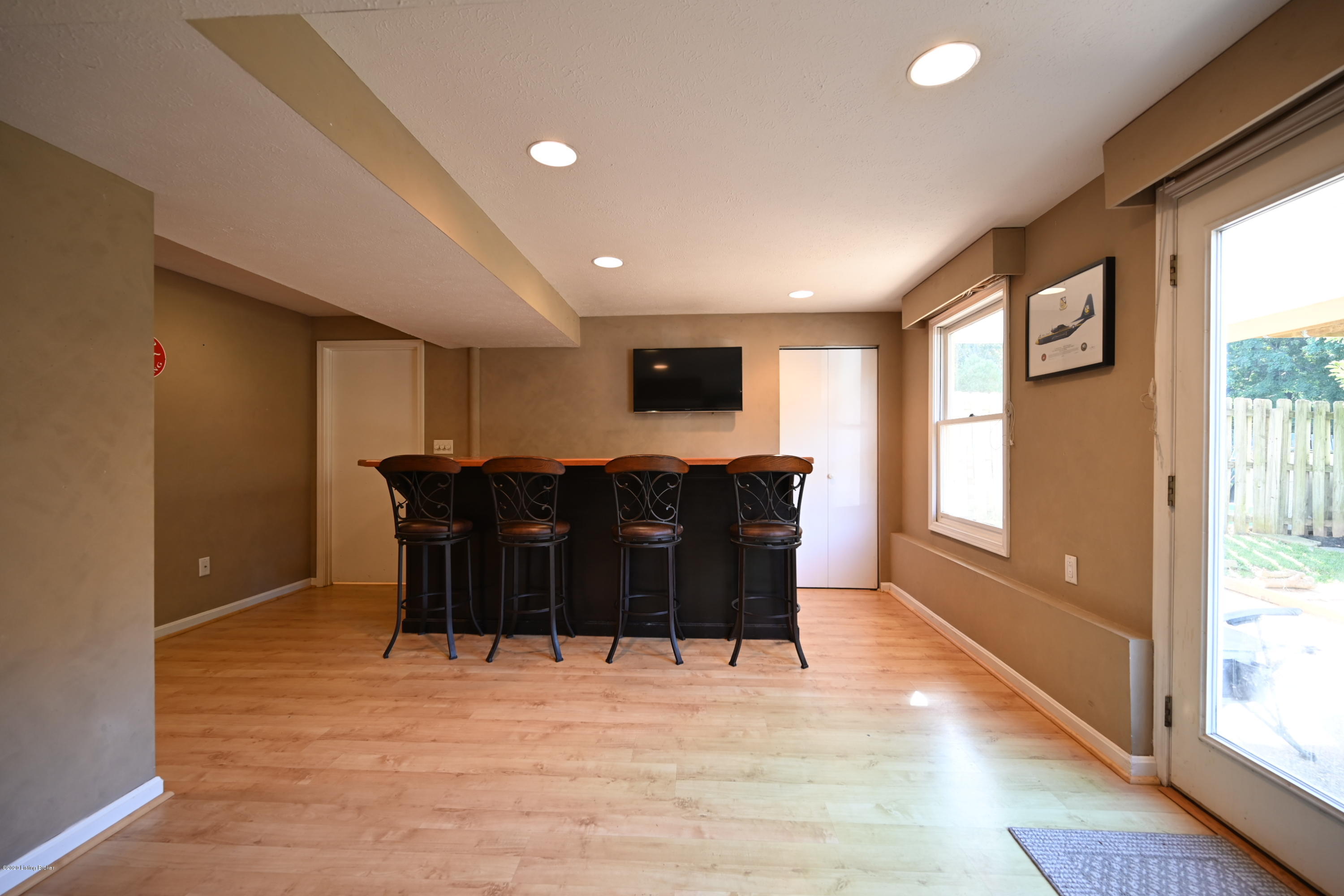 7110 Ridge Creek Road Louisville, KY 40291 - Photo 27 of 41 A3E41D0B-7705-47F5-B510-44F02A376041