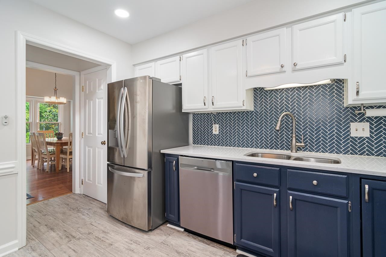 1426 Mapleside Court Raleigh, NC 27609 - Photo 9 of 38 Photo 9