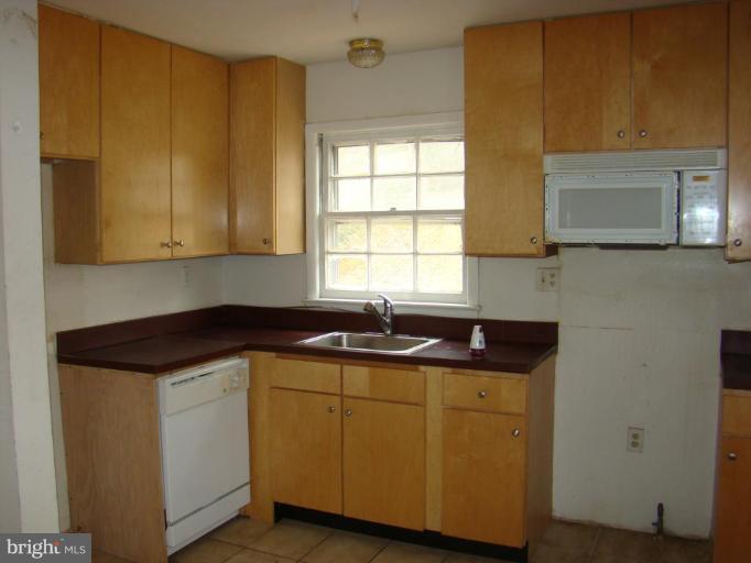4709 Mangum Road College Park, MD 20740 - Photo 2 of 7 Kitchen