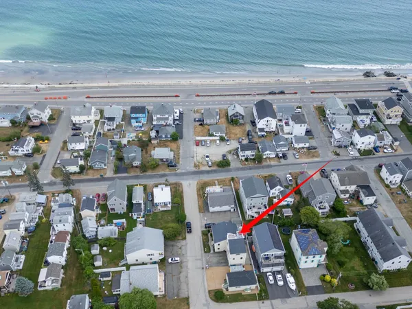 $1,100,000 | 7 Redman Street, Hampton, NH 03842