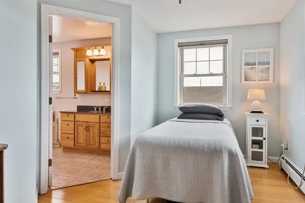 $1,100,000 | 7 Redman Street, Hampton, NH 03842