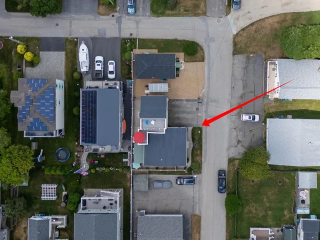 $1,200,000 | 7 Redman Street, Hampton, NH 03842