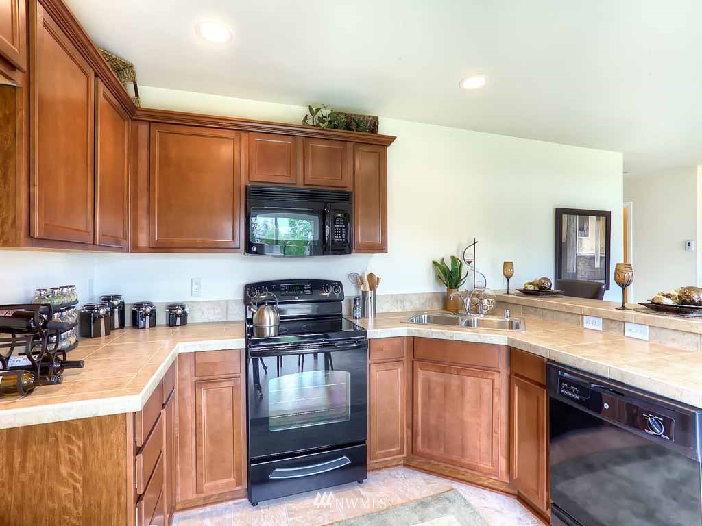 3314 176th Place Southeast, Unit 30 Bothell, WA 98012 - Photo 3 of 12 Gallery Image 3