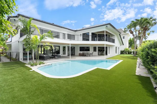 $2,999,900 | 7190 Valencia Drive, Boca Raton, FL 33433