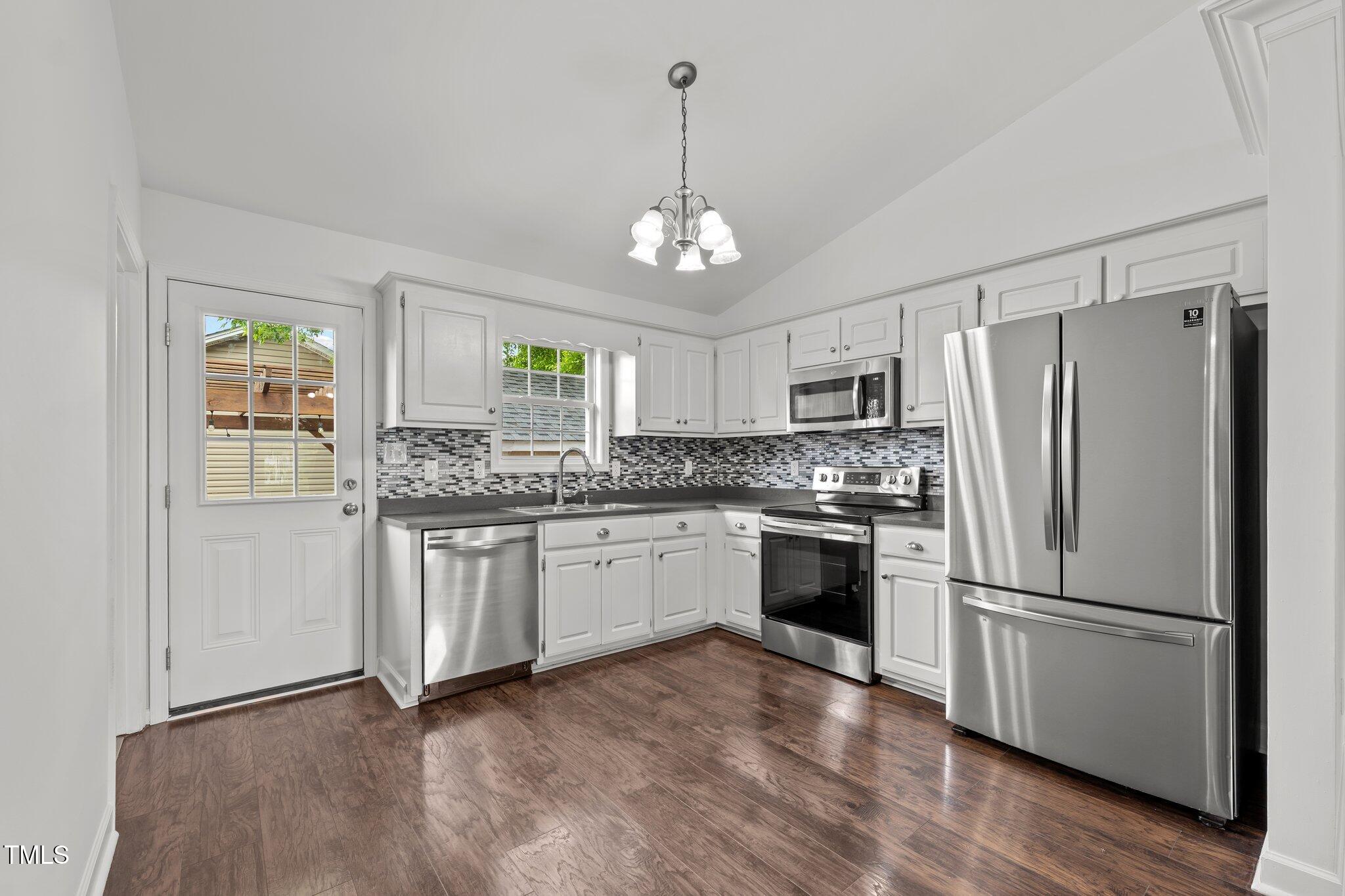 800 Linens Street Graham, NC 27253 - Photo 9 of 41 Kitchen