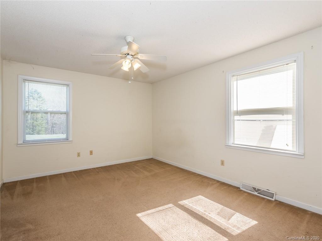 771 Glenn Road Clover, SC 29710 - Photo 20 of 32