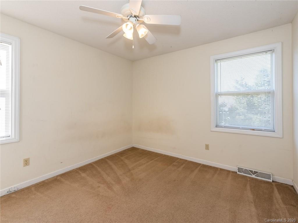 771 Glenn Road Clover, SC 29710 - Photo 23 of 32