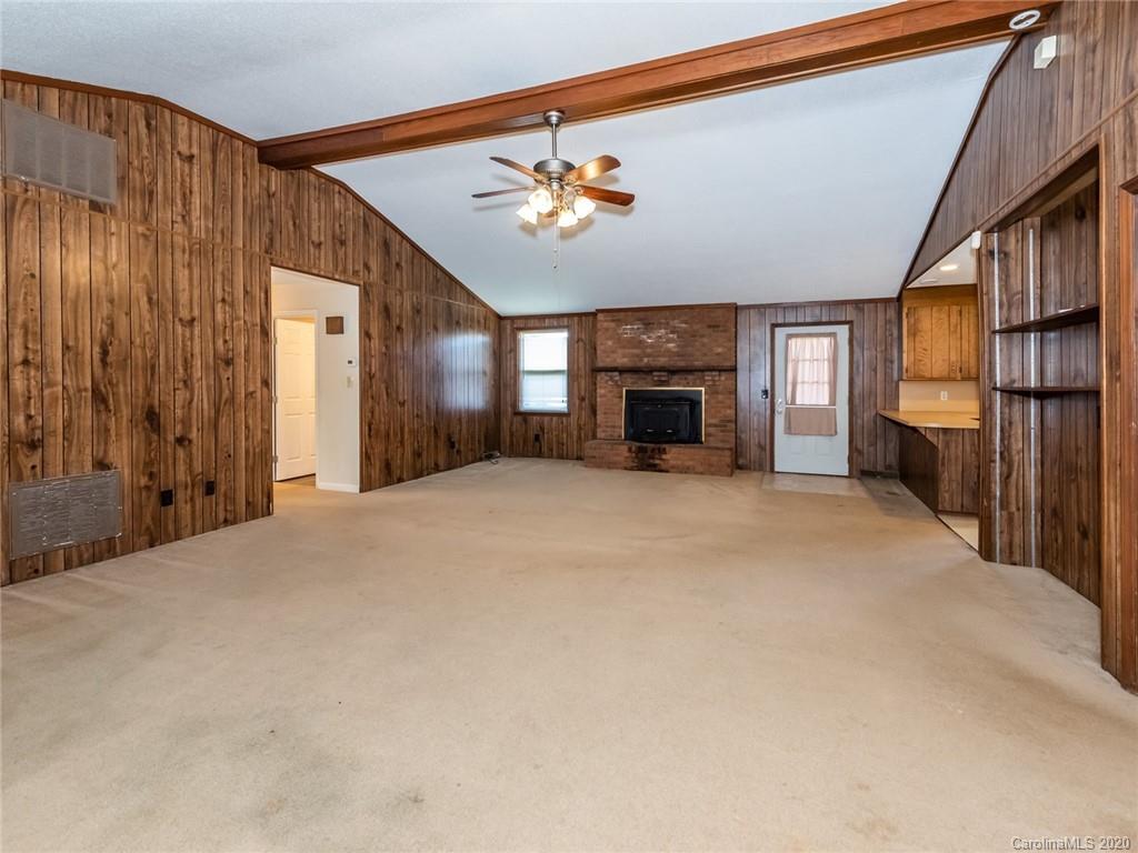 771 Glenn Road Clover, SC 29710 - Photo 6 of 32