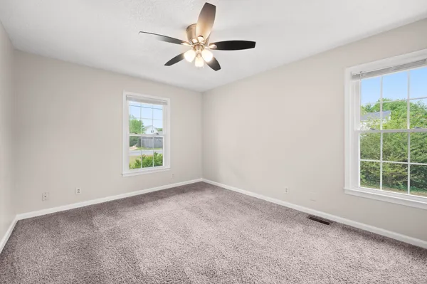 $1,895 | 907 Desota Lane, Oak Grove, KY 42262