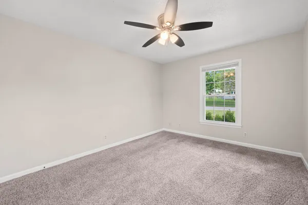 $1,895 | 907 Desota Lane, Oak Grove, KY 42262