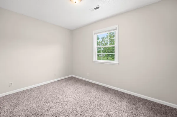 $1,895 | 907 Desota Lane, Oak Grove, KY 42262
