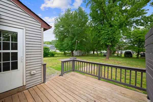 $1,895 | 907 Desota Lane, Oak Grove, KY 42262