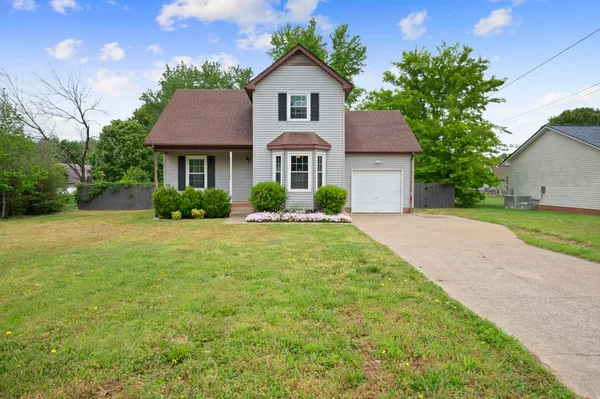 $1,895 | 907 Desota Lane, Oak Grove, KY 42262