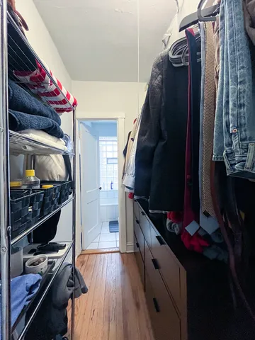 $1,800 | 654 West Oakdale Avenue, Unit 1N, Chicago, IL 60657