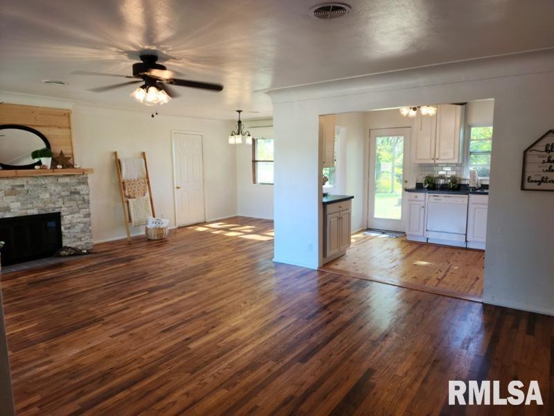 15899 East Fairfield Road Mount Vernon, IL 62864 - Photo 36 of 72 Gallery Image 36