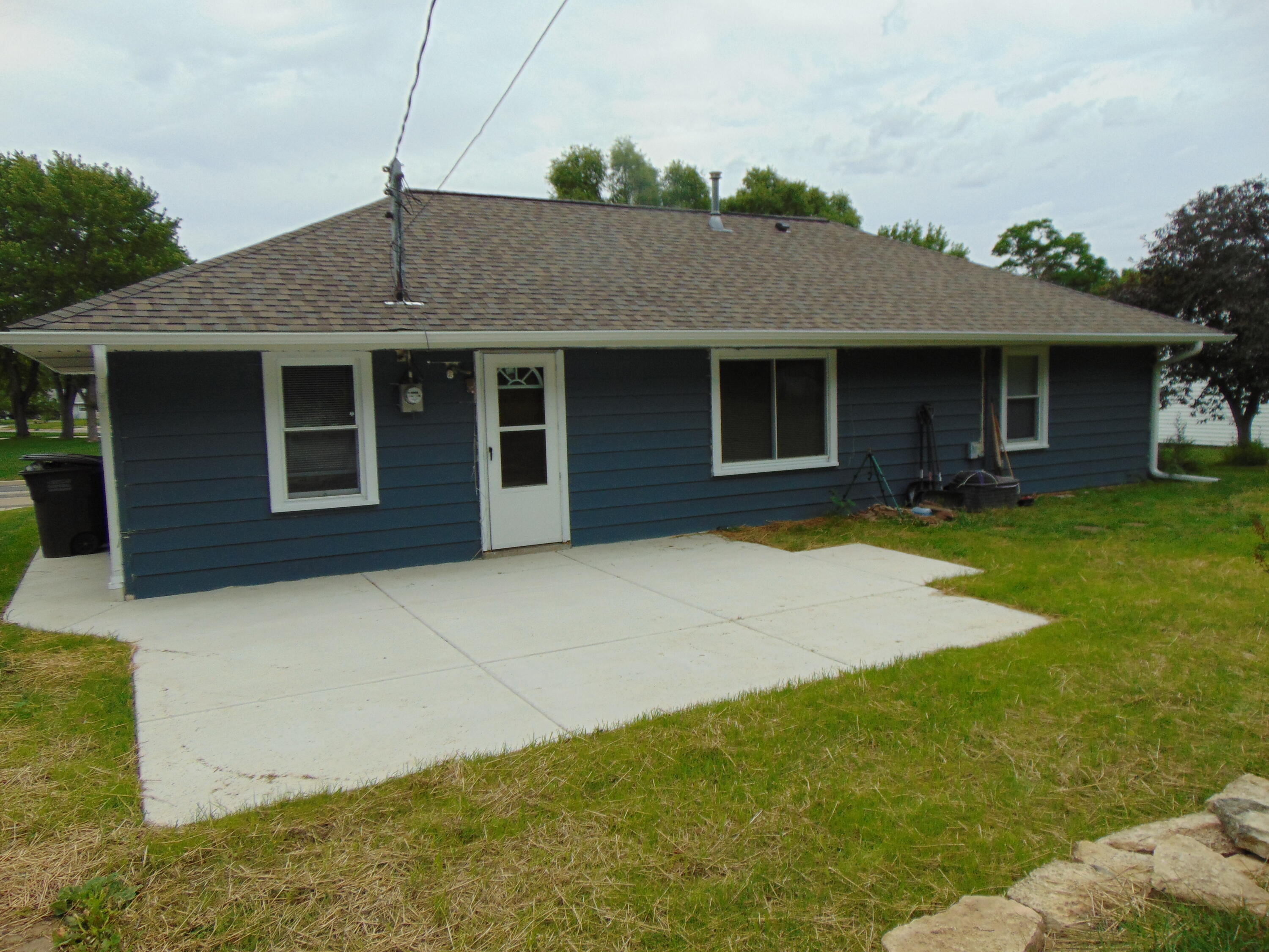 517 Maple Street Mukwonago, WI 53149 - Photo 24 of 30 Back Patio
