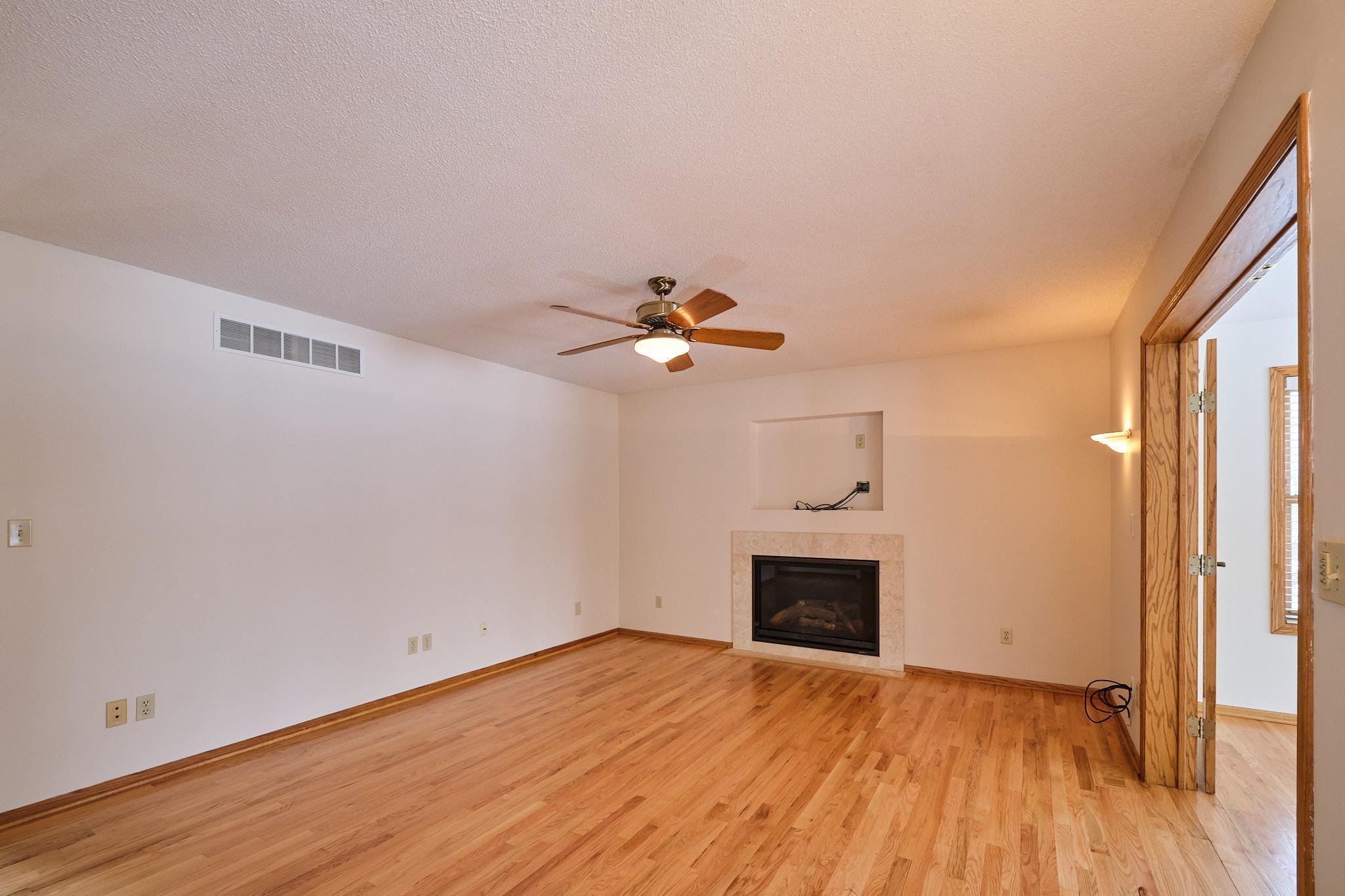 2214 Viola Heights Drive Northeast Rochester, MN 55906 - Photo 7 of 42