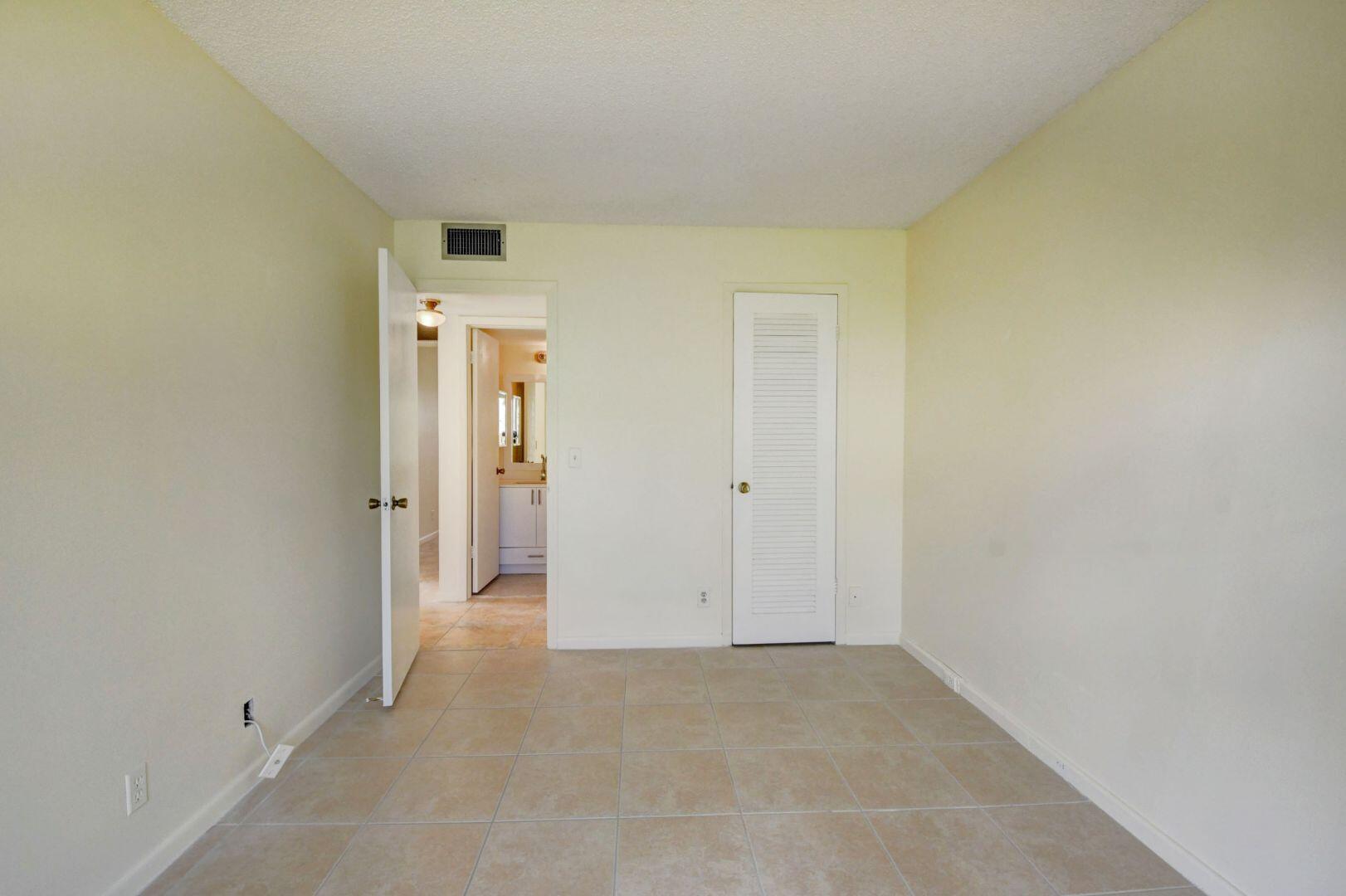 46 Brighton B Boca Raton, FL 33434 - Photo 18 of 50 wooden floor in a room