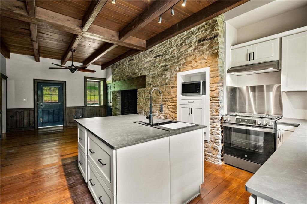 117 White Thorn Road New Alexandria, PA 15670 - Photo 4 of 45