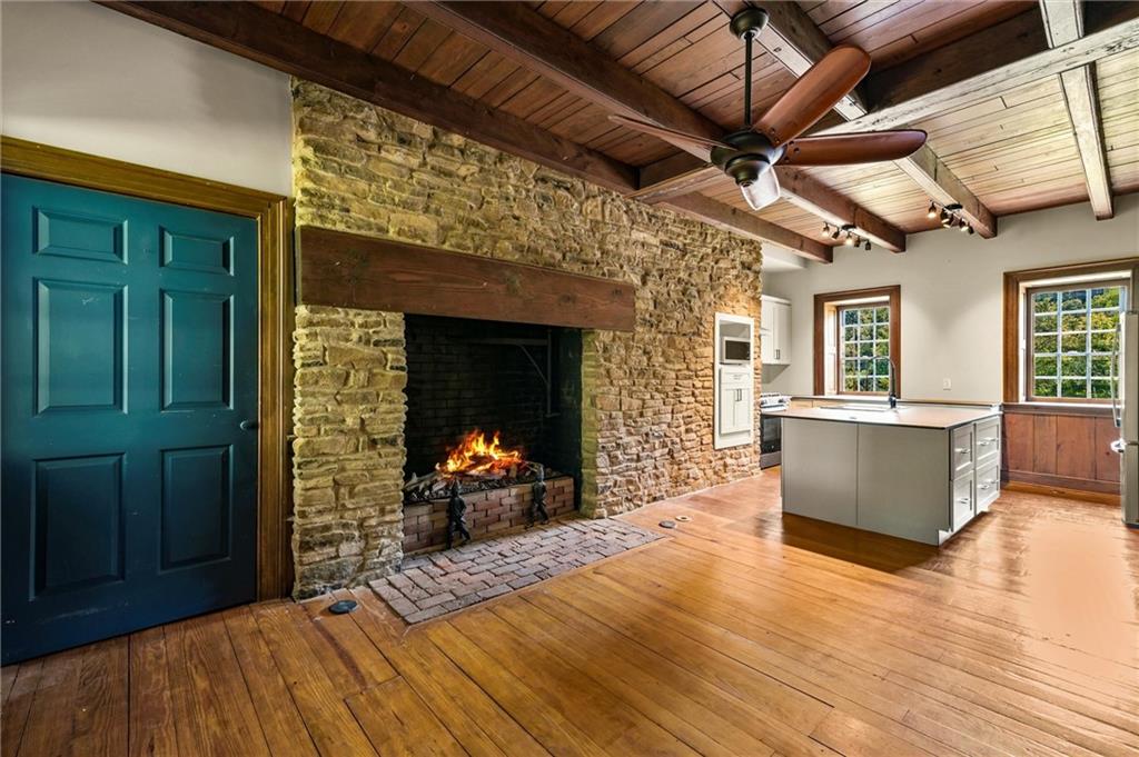 117 White Thorn Road New Alexandria, PA 15670 - Photo 8 of 45 great area to gather, breakfast nook or sitting area