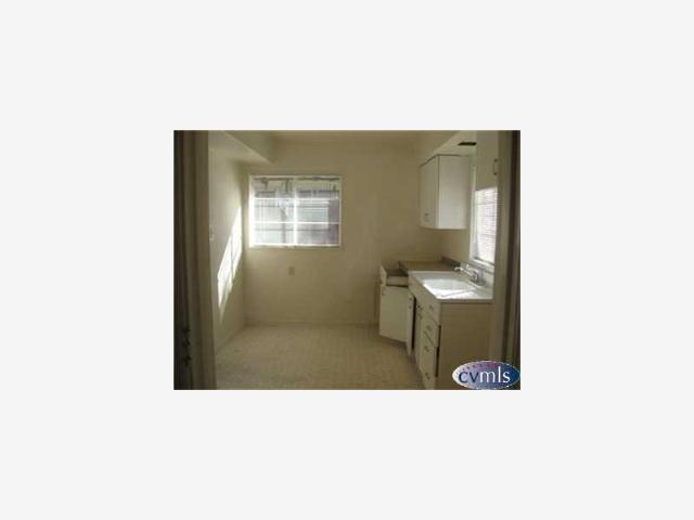 1932 Rutledge Way Stockton, CA 95207 - Photo 4 of 7 Gallery Image 4