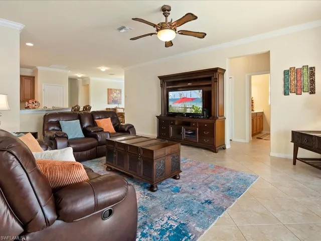 $725,000 | 3827 Treasure Cove Circle, Naples, FL 34114