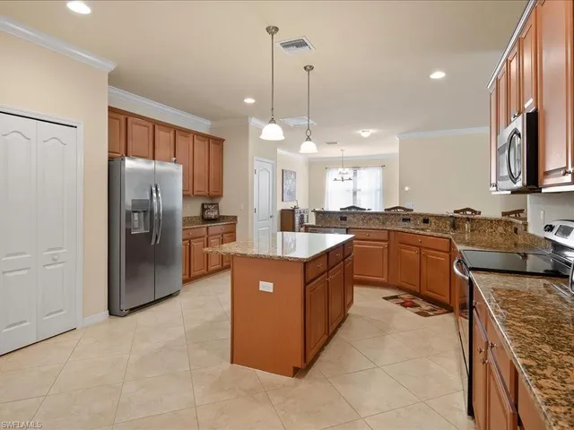 $725,000 | 3827 Treasure Cove Circle, Naples, FL 34114