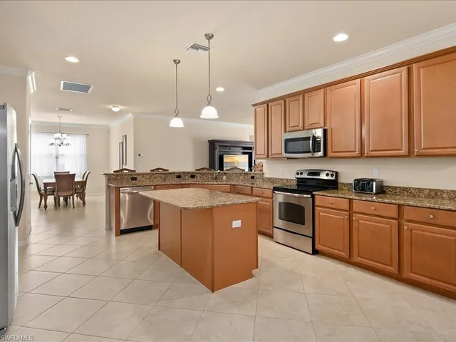 $725,000 | 3827 Treasure Cove Circle, Naples, FL 34114