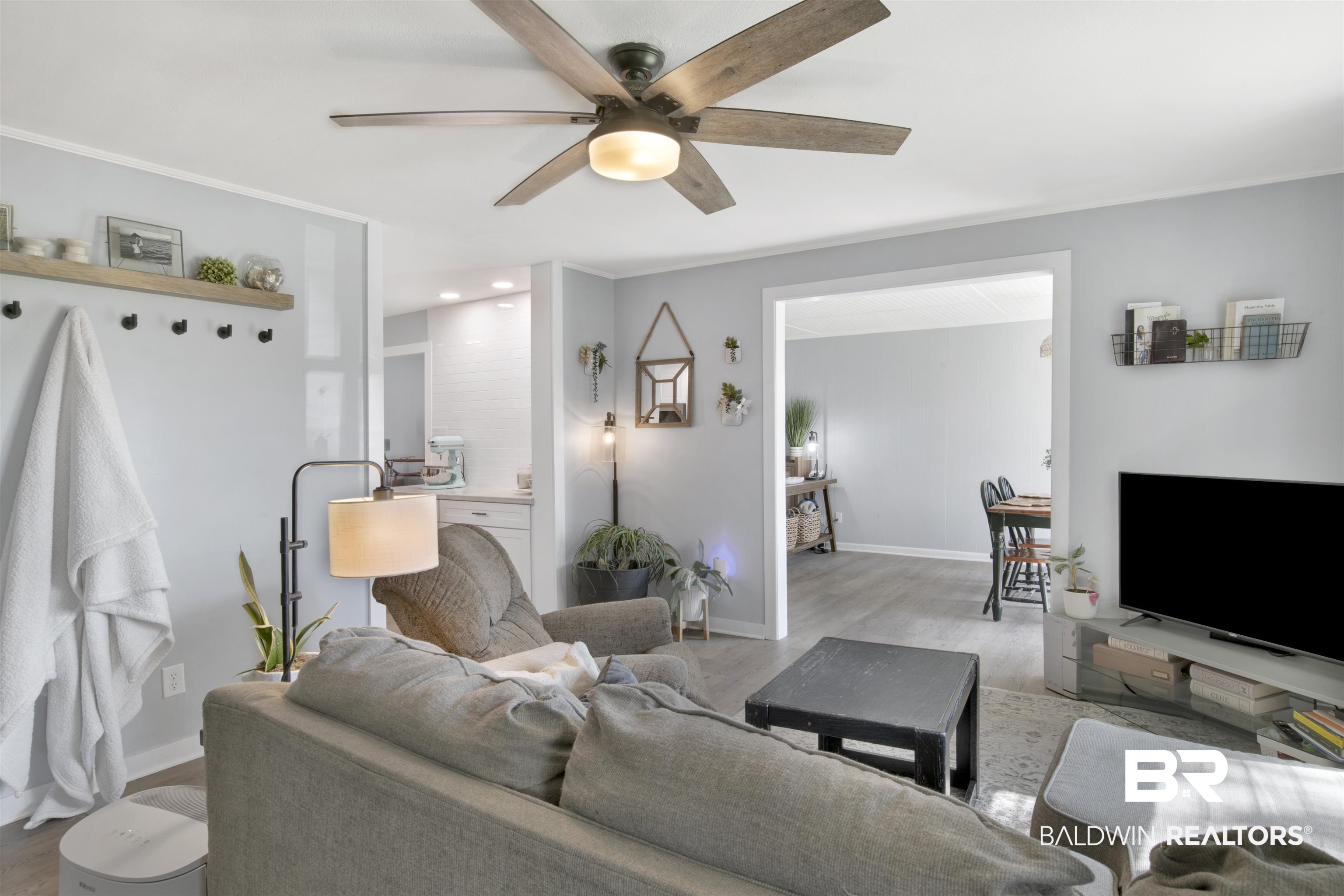 1106 North Pine Street Loxley, AL 36551 - Photo 7 of 32 Living Room