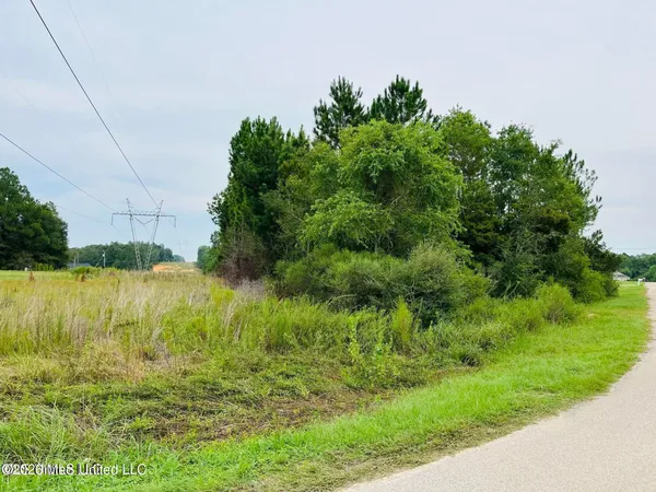 $23,000 | 19092 West Clairmonte Street, Saucier, MS 39574