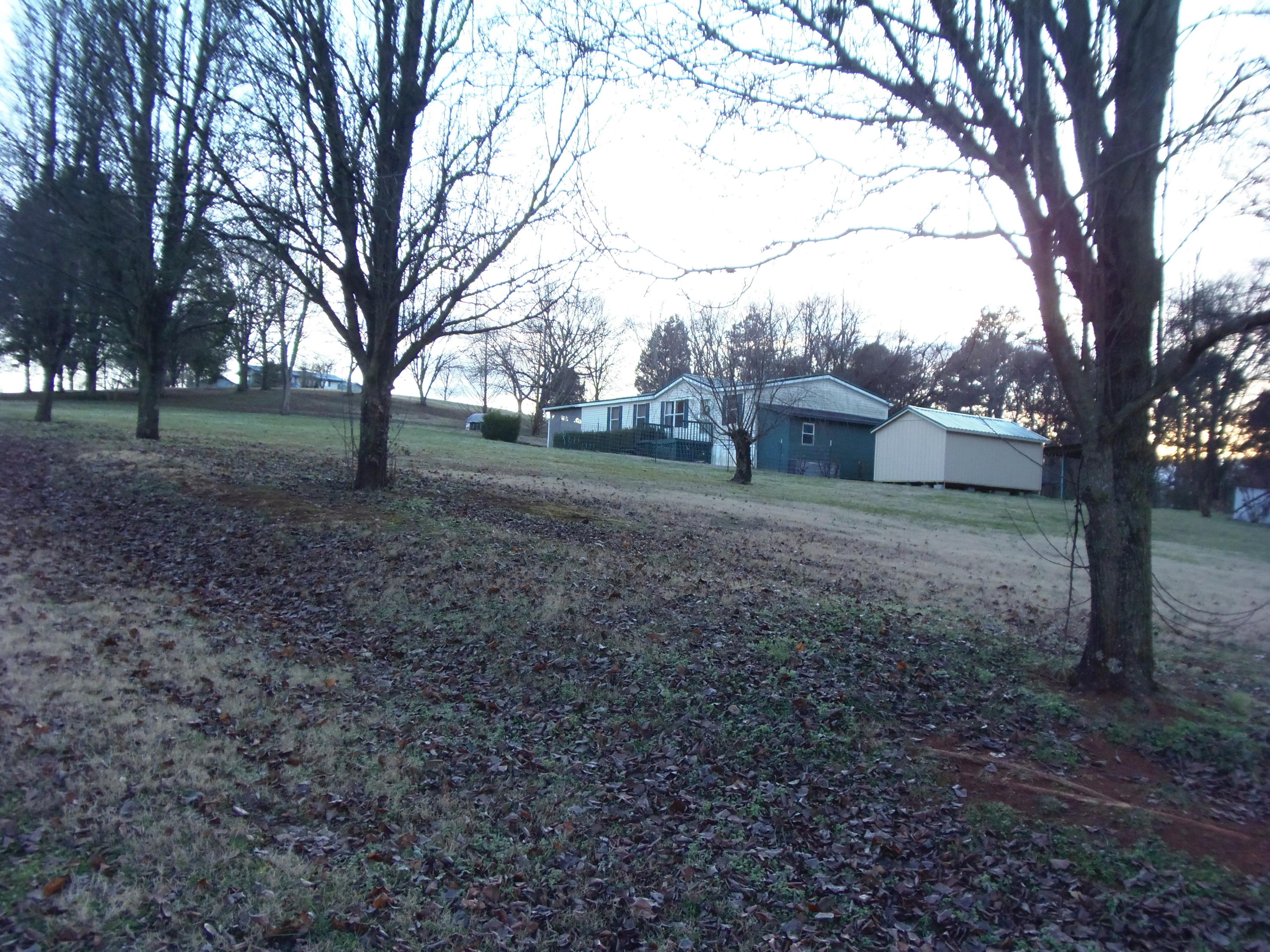 188 Setterberg Road Philadelphia, TN 37846 - Photo 2 of 34 P1100591