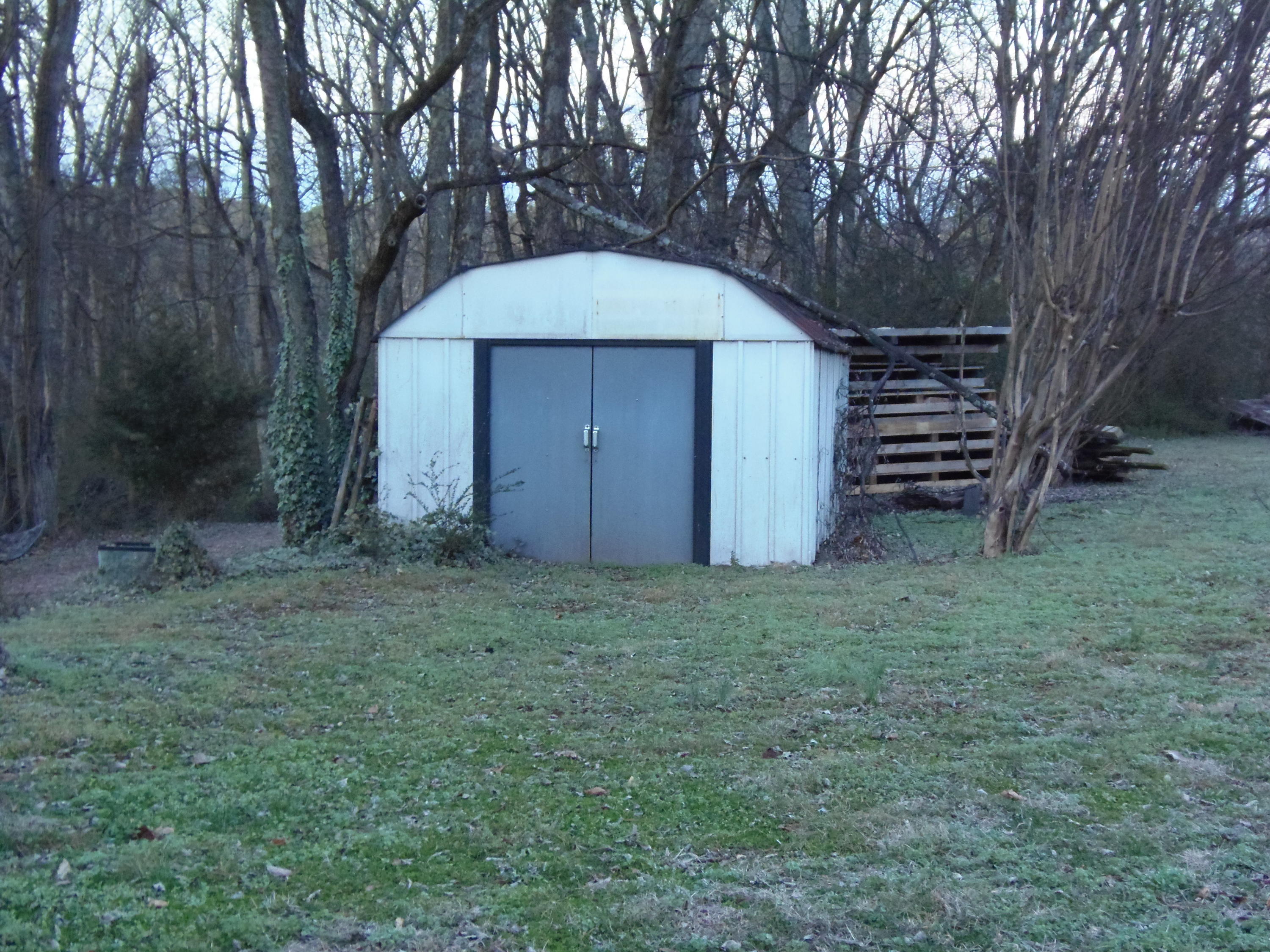 188 Setterberg Road Philadelphia, TN 37846 - Photo 6 of 34 SHED 2