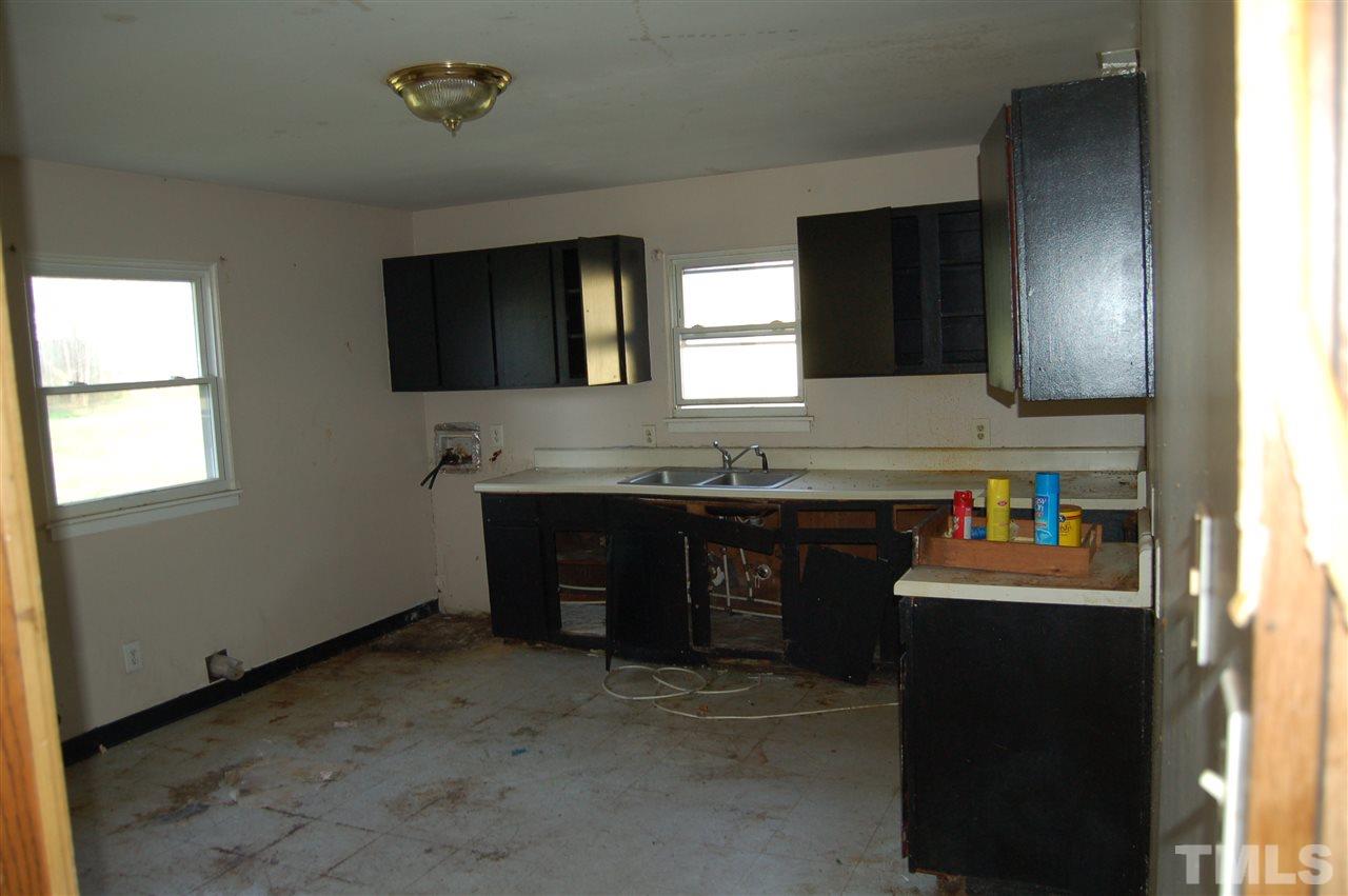 206 Lynn Road Durham, NC 27703 - Photo 4 of 11 Gallery Image 4