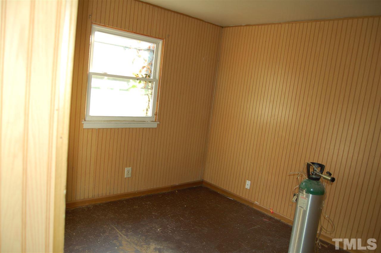 206 Lynn Road Durham, NC 27703 - Photo 5 of 11 Gallery Image 5