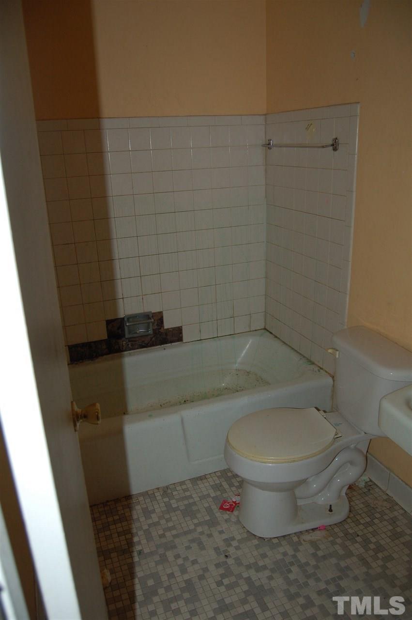 206 Lynn Road Durham, NC 27703 - Photo 6 of 11 Gallery Image 6