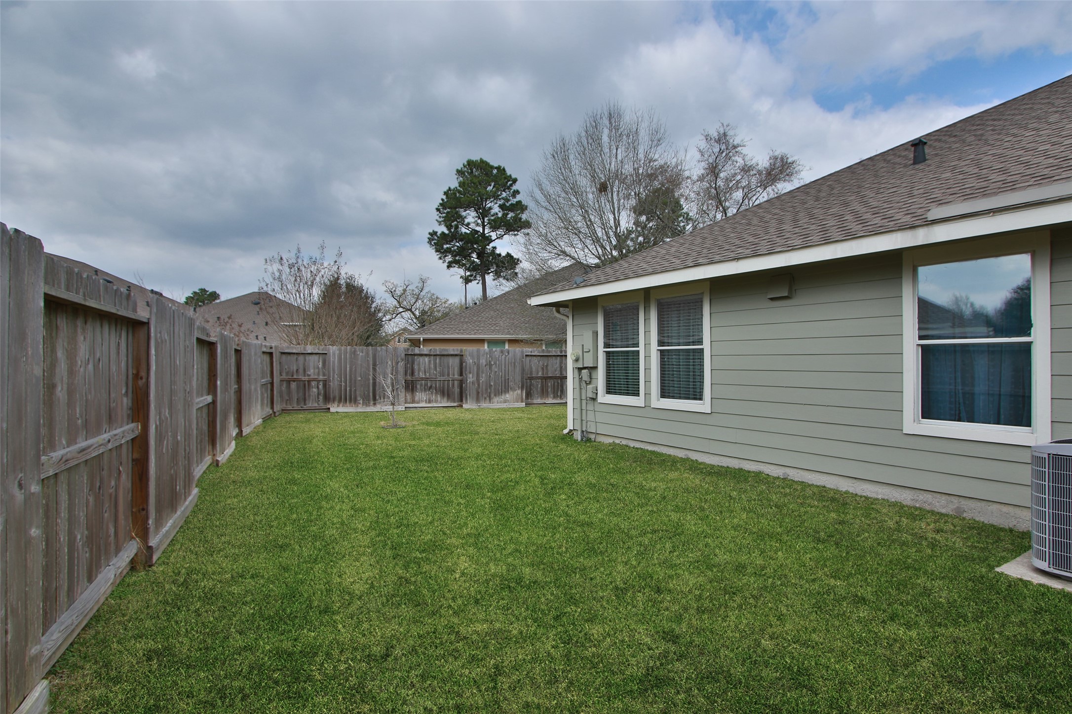 39 Trafalgar Place Conroe, TX 77384 - Photo 33 of 49
