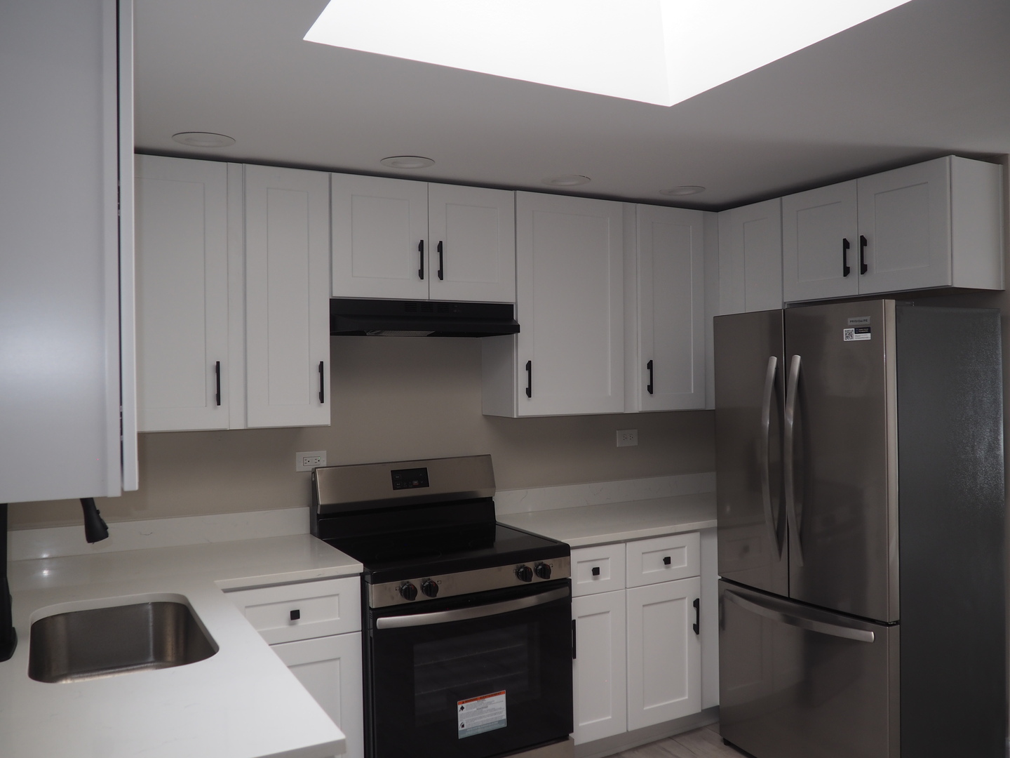 8808 South Corcoran Road Hometown, IL 60456 - Photo 10 of 19 Gallery Image 10