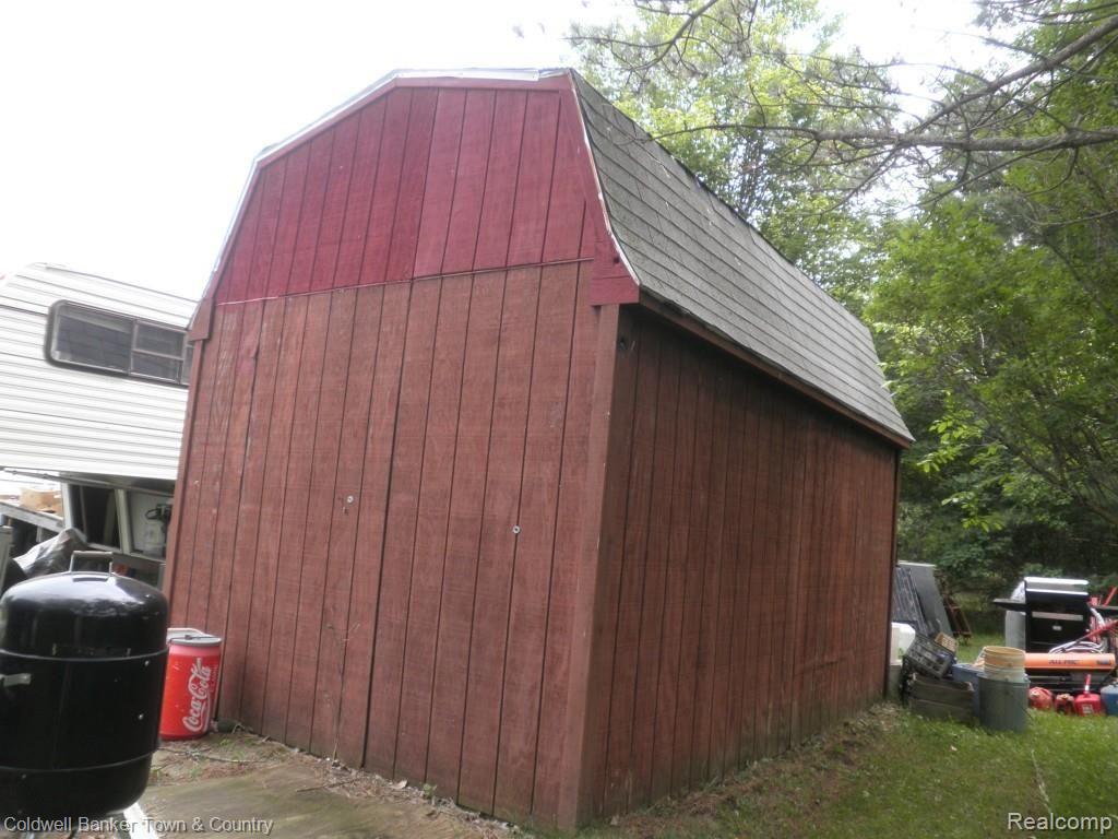 14325 Barnes Road Byron, MI 48418 - Photo 8 of 22 1 of 3 outbuildings