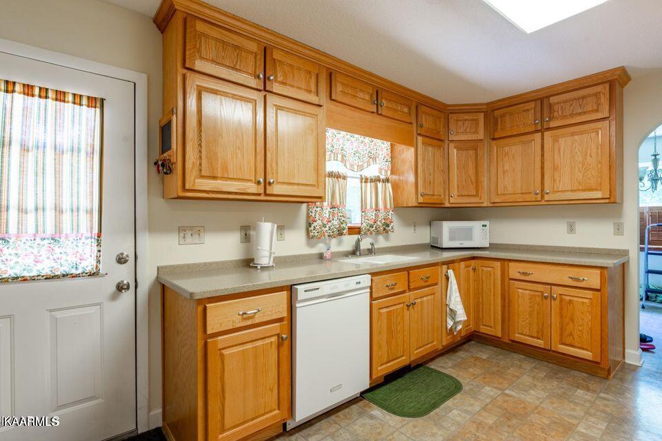 401 Ault Road Spring City, TN 37381 - Photo 11 of 47 11
