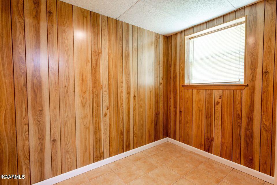401 Ault Road Spring City, TN 37381 - Photo 34 of 47 34