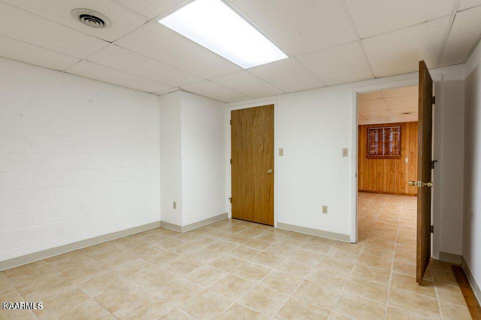 401 Ault Road Spring City, TN 37381 - Photo 36 of 47 36