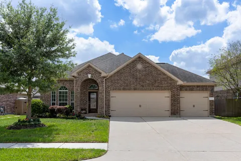 $335,000 | 3214 Clover Trace Drive, Spring, TX 77386