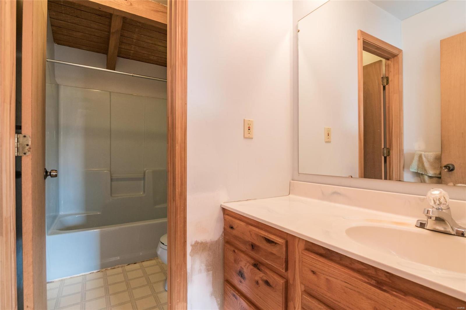7630 Hans Lane Worden, IL 62097 - Photo 30 of 52 Gallery Image 30
