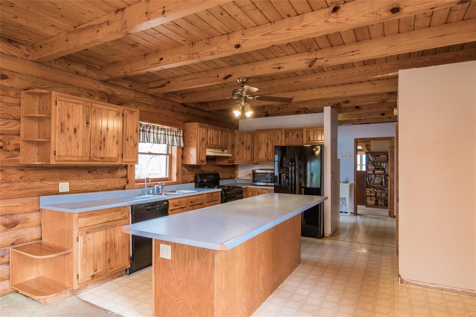 7630 Hans Lane Worden, IL 62097 - Photo 6 of 52 Gallery Image 6