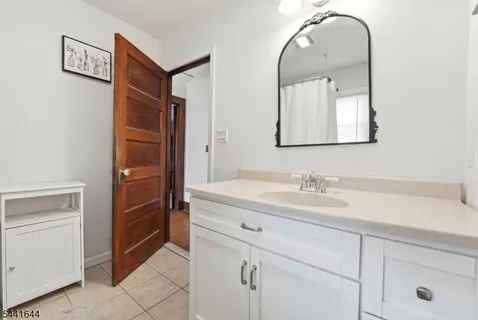 $529,000 | 112 Grove Avenue, Verona, NJ 07044
