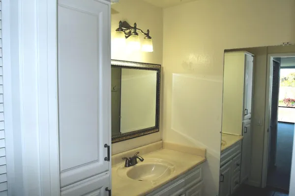 $899,000 | 1111 Compass Lane, Unit 205, Foster City, CA 94404