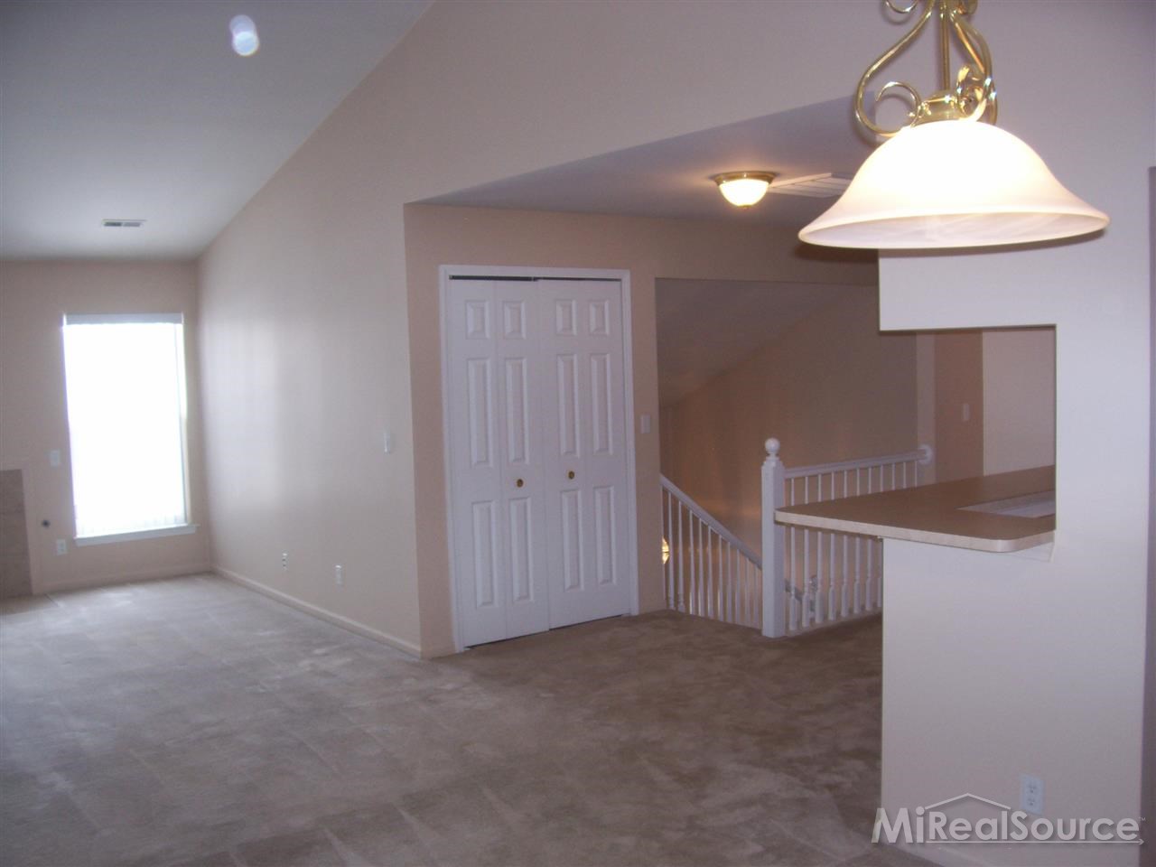 5306 Brookemonte Circle Rochester, MI 48306 - Photo 9 of 21 31184492-8.JPG